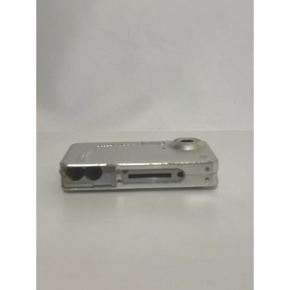 Medion MD 85173 digital camera For Parts Not Working